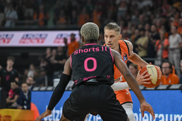 战绩与舆论 战绩与舆论