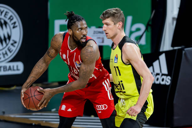 他面对联盟 他面对联盟